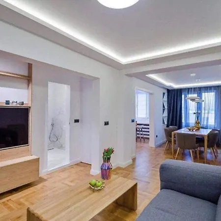 Clock Hotel de apartamente *